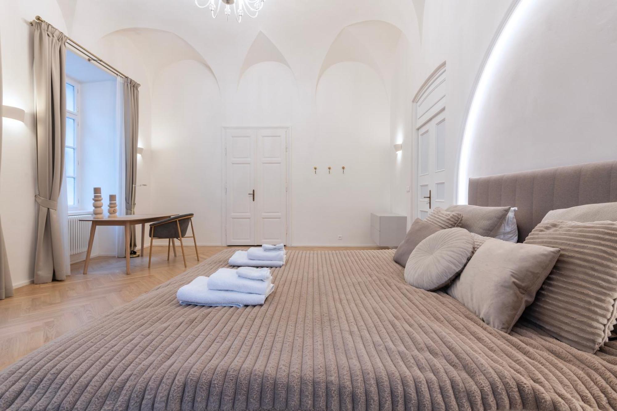 Arch Iv. Appartement Praag Buitenkant foto